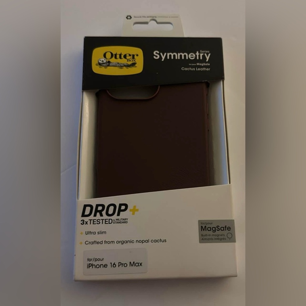 I am selling this nice Otterbox case for I phone 16 pro max case brand new